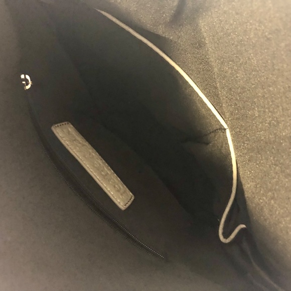 JEANE & JAX Luxury Vegan Leather Crossbody or Clutch - Picture 9 of 15